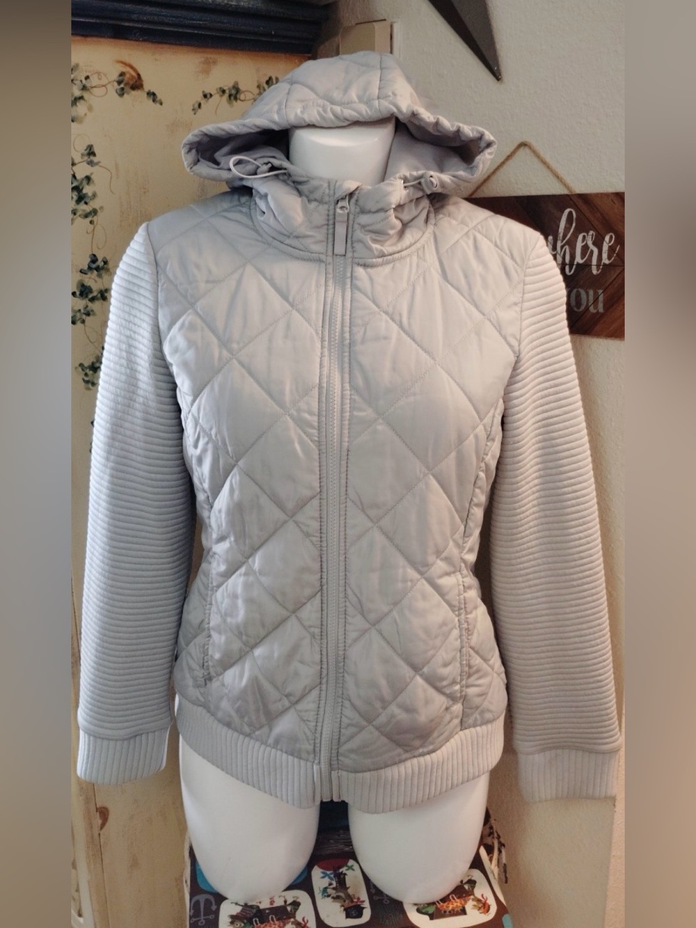 NWT Lt Gray Time and Tru Missy Quilted Ottoman Hooded Jacket for Women M 8-10 - Picture 4 of 8